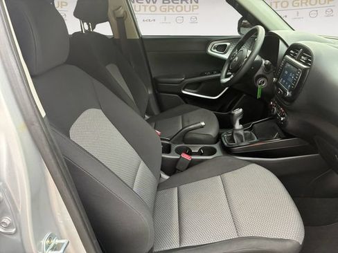 Used 2020 Kia Soul LX FWD image 15