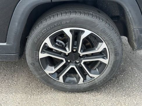 Used 2022 Jeep Compass Limited image 11