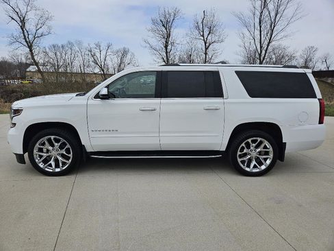 Used 2018 Chevrolet Suburban Premier AWD/4WD image 8