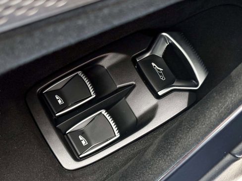 New 2026 McLaren Artura image 19