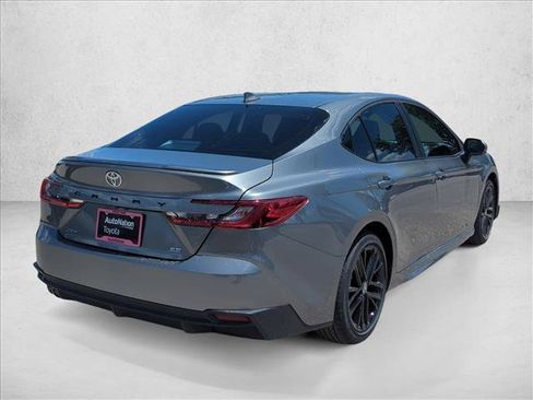 Used 2026 Toyota Camry SE FWD image 5