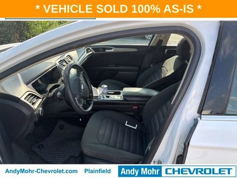 Used 2017 Ford Fusion SE FWD image 15