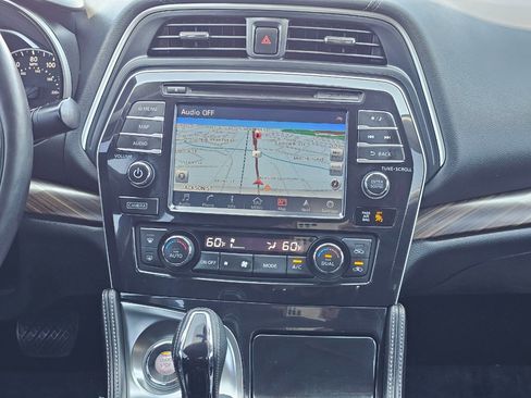 Used 2017 Nissan Maxima Platinum w/ Medallion Package image 21