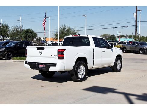 Certified 2024 Nissan Frontier SV w/ SV Convenience Package image 5