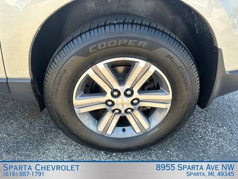 Used 2017 Chevrolet Traverse LT AWD/4WD image 10