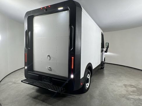 Used 2024 Chevrolet Brightdrop 400 w/ Commercial Equipment Package AWD/4WD image 8