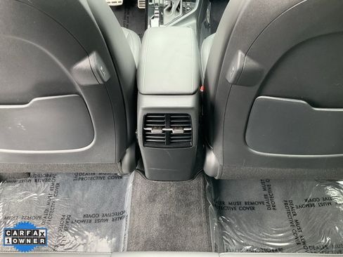 Used 2024 Kia Niro EX Touring image 34