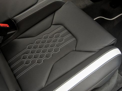 Used 2024 Lamborghini Urus S image 38