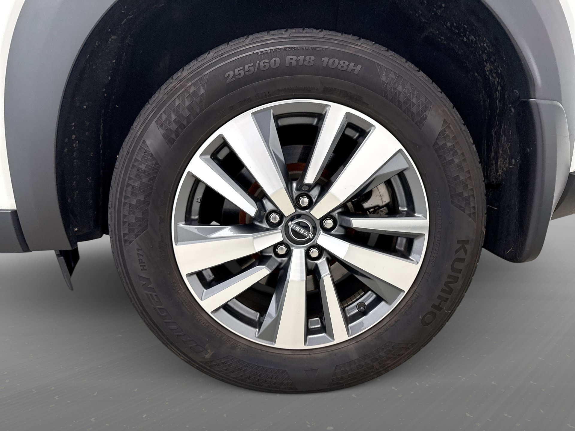 Used 2024 Nissan Pathfinder SL AWD/4WD image 23