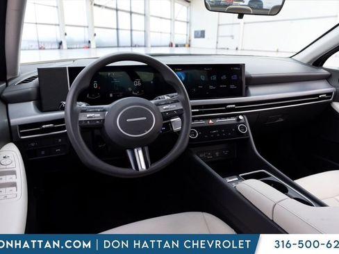 Used 2025 Hyundai Sonata SEL FWD image 16
