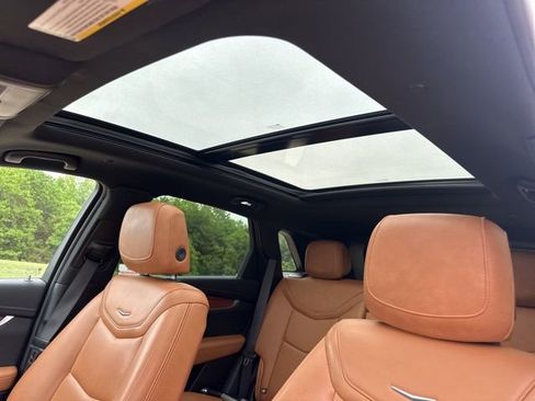Certified 2024 Cadillac XT5 Premium Luxury w/ LPO, Floor Liner Package AWD/4WD image 18