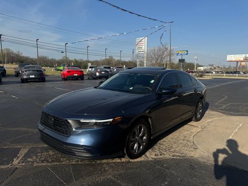 Used 2024 Honda Accord EX image 4