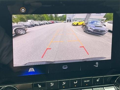 Used 2024 Chevrolet Colorado ZR2 AWD/4WD image 24