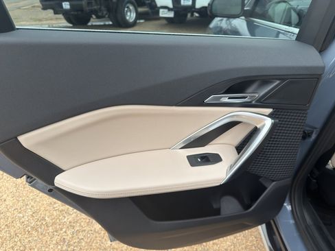 Used 2025 BMW X1 xDrive28i w/ Technology Package image 17