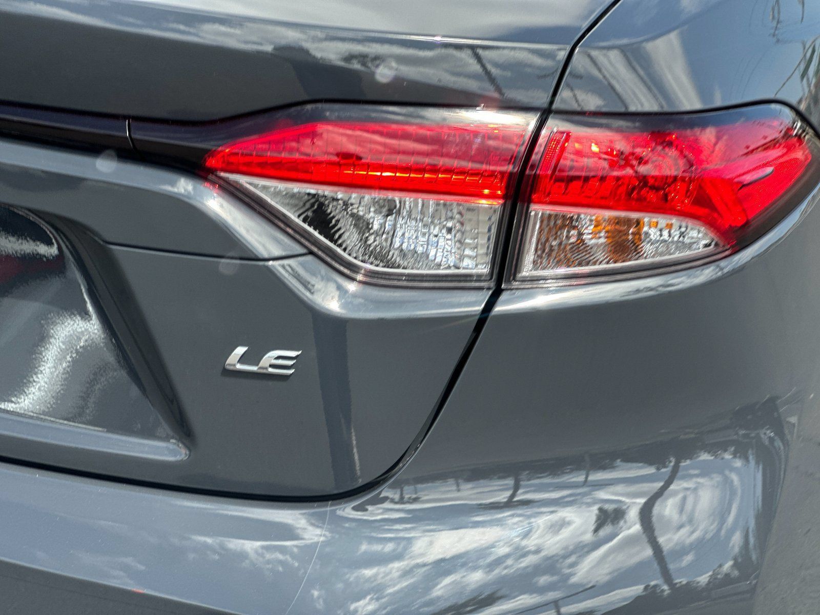 Used 2025 Toyota Corolla LE FWD image 22