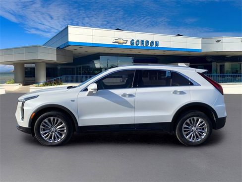 Used 2024 Cadillac XT4 Premium Luxury w/ Cold Weather Package image 3