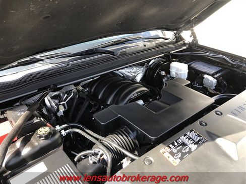 Used 2018 Chevrolet Tahoe LT w/ Luxury Package AWD/4WD image 26