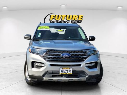 Used 2023 Ford Explorer XLT w/ Equipment Group 202A image 6
