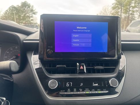 Used 2024 Toyota Corolla LE image 19