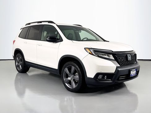 Certified 2019 Honda Passport Touring image 3