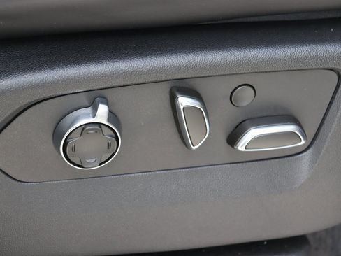 Used 2023 Cadillac Escalade Sport Platinum image 28