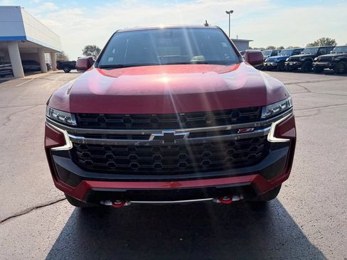 Used 2021 Chevrolet Tahoe Z71 w/ Luxury Package AWD/4WD image 4