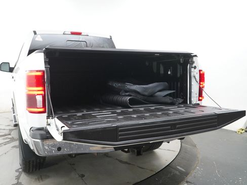 Used 2020 Ford F150 Lariat w/ Equipment Group 502A Luxury AWD/4WD image 18