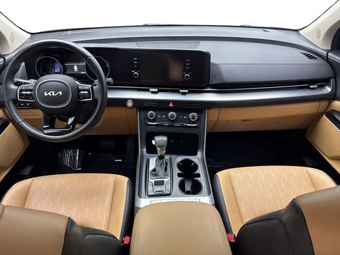 Used 2024 Kia Carnival LX FWD image 51