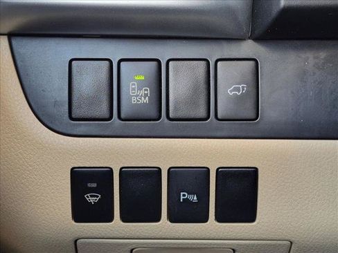 Used 2015 Toyota Highlander Limited FWD image 13