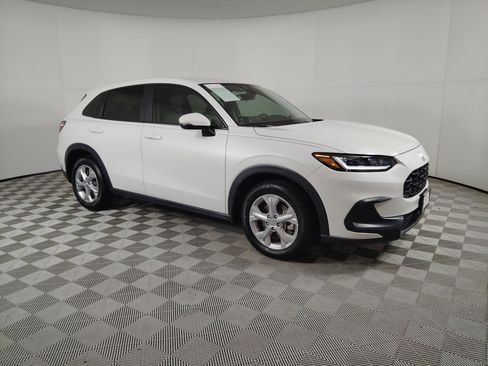 Certified 2023 Honda HR-V LX image 7