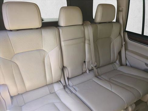 Used 2021 Lexus LX 570 4WD w/ Luxury Package image 23