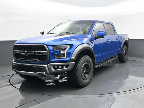 Used 2018 Ford F150 Raptor w/ Equipment Group 802A Luxury AWD/4WD image 2