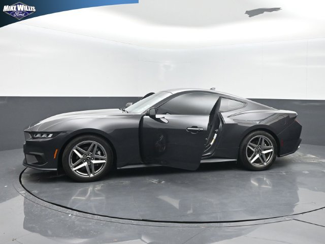 Used 2024 Ford Mustang Coupe RWD image 28