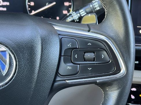 Used 2023 Buick Envision Preferred AWD/4WD image 27