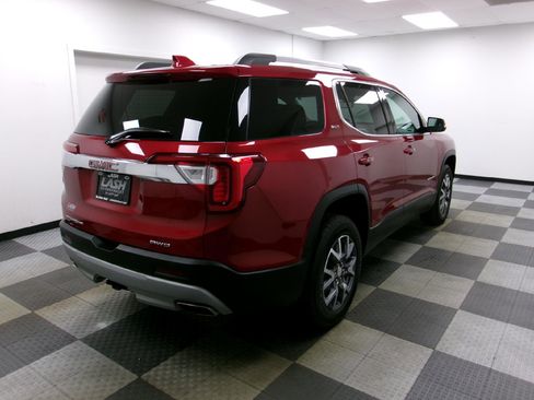 Certified 2023 GMC Acadia SLT w/ Preferred Package image 15