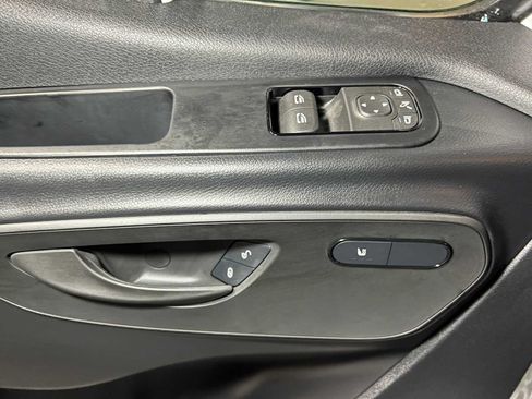 Used 2025 Mercedes-Benz Sprinter 2500 image 21