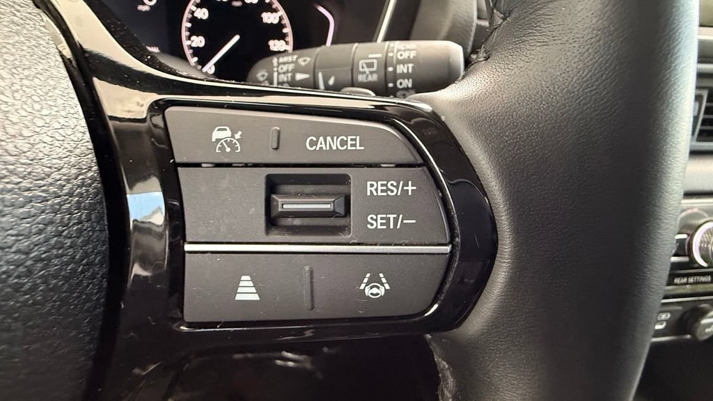 Certified 2025 Honda Pilot Touring image 29