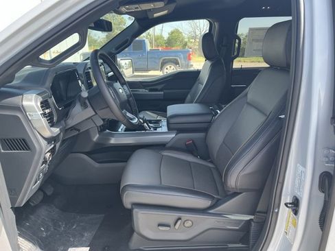 New 2025 Ford F150 Lariat w/ Equipment Group 501A Mid image 13