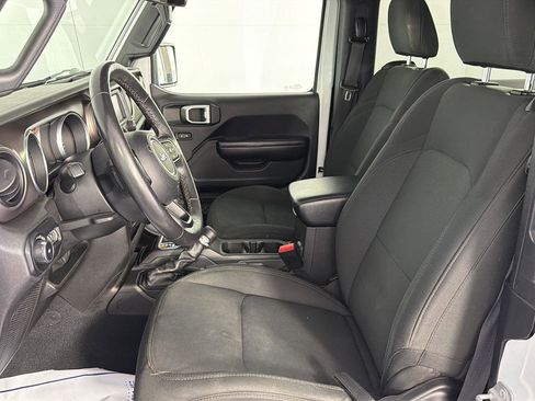 Used 2018 Jeep Wrangler Sport AWD/4WD image 16