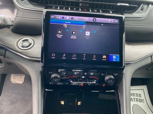 Used 2023 Jeep Grand Cherokee L Overland w/ Rear Seat Video Group I AWD/4WD image 12