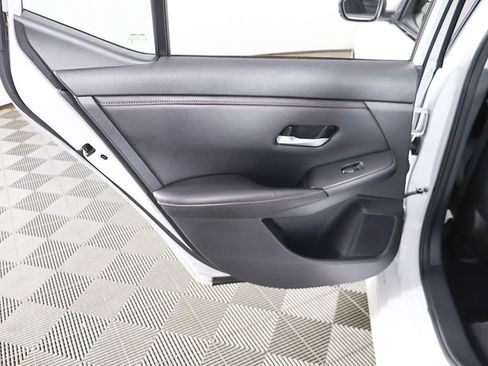 Used 2023 Nissan Sentra SR w/ SR Premium Package FWD image 25