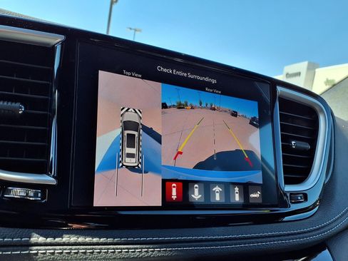 New 2026 Chrysler Pacifica Select FWD image 4