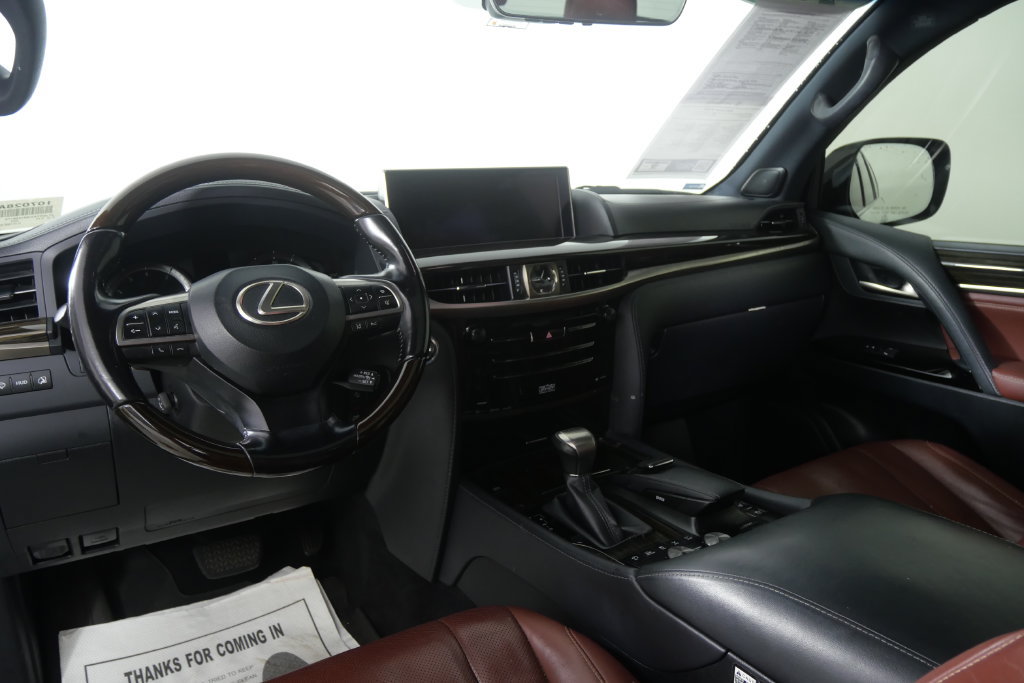 Used 2021 Lexus LX 570 4WD w/ Sport Package image 19