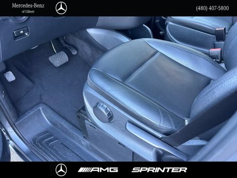 Used 2023 Mercedes-Benz Metris Passenger image 17