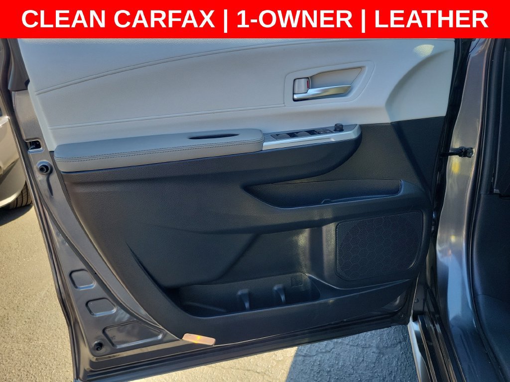 Used 2025 Toyota Sienna XLE FWD image 20