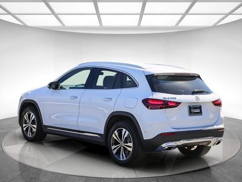 Certified 2026 Mercedes-Benz GLA 250 image 2