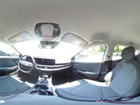 Used 2025 Kia K4 FWD image 38