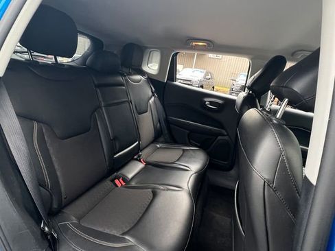 Used 2018 Jeep Compass Latitude image 28