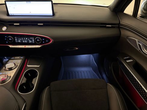 Used 2022 Genesis GV70 3.5T Sport w/ Sport Prestige Package image 30