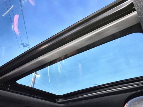 Used 2020 Ford F150 Lariat w/ Equipment Group 502A Luxury image 22